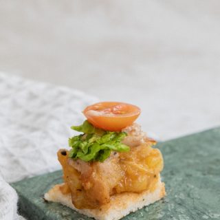 Tortilla vegetal sobre tosta